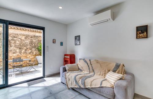 Saint-Genies-de-Fontedit Apartment | Le Poulailler D'alice