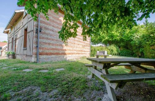 Laubressel House | Le presbytere