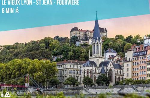 Old Lyon Apartment | Le Prestige Vieux Lyon, Duplex Vue sur la Saône