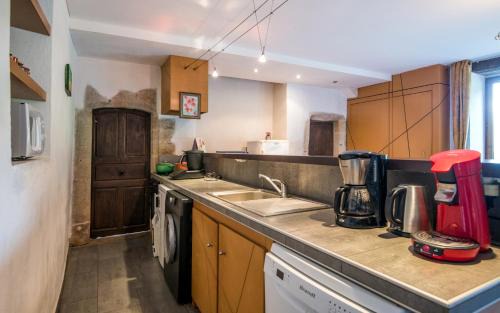 Comps-la-Grand-Ville Bed & Breakfast | Le Prieuré de Saint Sauveur - Séjour Nature & Détente