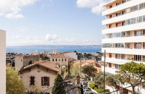 Roucas-Blanc Apartment | Le Protis