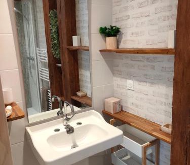 Champagnole Apartment | Le PTit Atelier, Appartement cosy à Champagnole