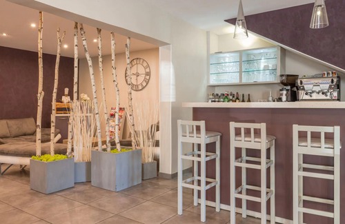 Vic-en-Bigorre Hotel | Le Réverbère - La Cuisinerie - L'Hôtellerie