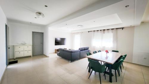 Pont-Eveque House | Le Refuge des Jours Tranquilles