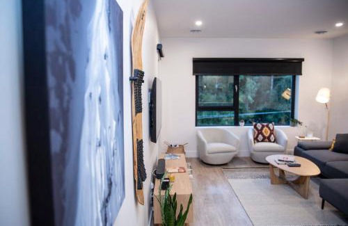 Revelstoke House | Le Refuge - Revelstoke Condo with Hot Tub