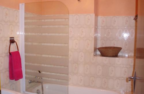 Le Glaizil Bed & Breakfast | Le Rocher des Ducs, Appartement & Chambres, stations de ski à proximité