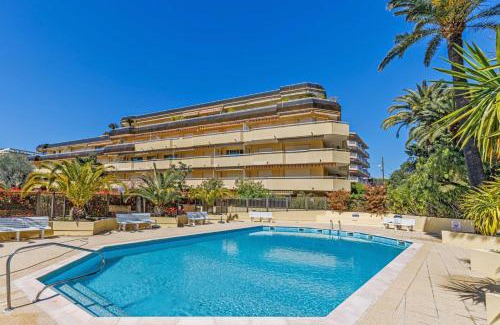 Juan-les-Pins Apartment | Le San Diego with Shared Pool - Happy Rentals