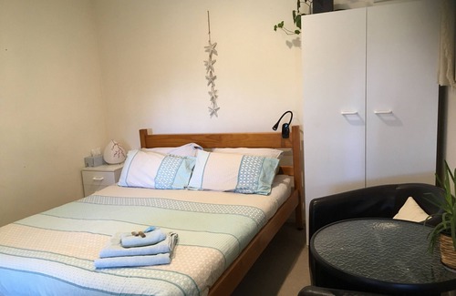 Woollamia Hotel | Le Shack- Studio by the river