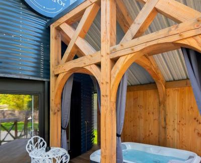 Veuvey-sur-Ouche House | Le Silo du Domaine des Ecus d'Or