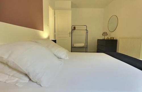 Bourg-les-Valence Apartment | Le thannaron - Centre ville