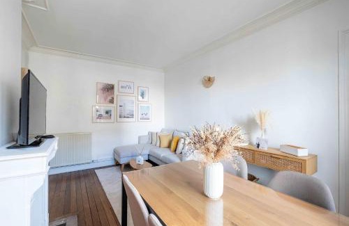 Le Raincy Apartment | Le Théophile - 25 min from Paris