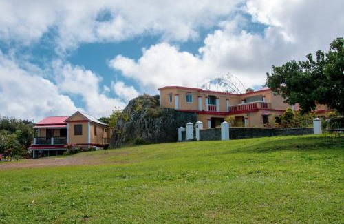 Coromandel Bed & Breakfast | Le Tropical Chez Jeannette
