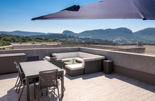 Cassis Apartment | Le Vallat vue mer cassis terrasse privative spa jacuzzi barbecue calanques
