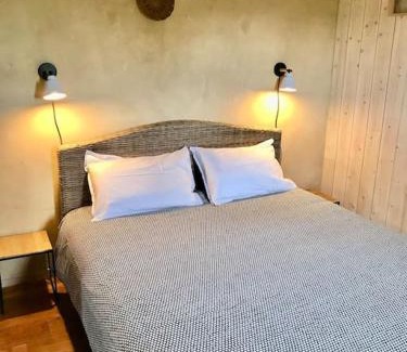 Le Buisson-de-Cadouin House | « Le Vieux Hangar » gîte à la ferme