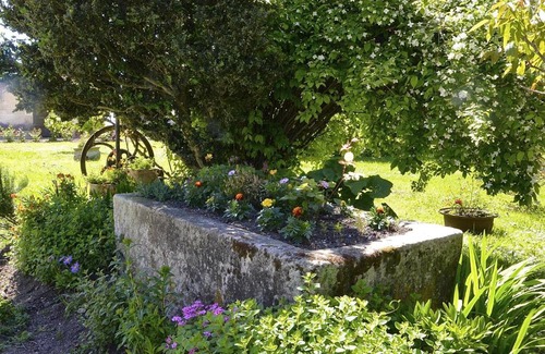 Reaux Bed & Breakfast | Le Vieux Noyer