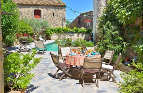 Sainte-Valiere Bed & Breakfast | Le village-hôtes