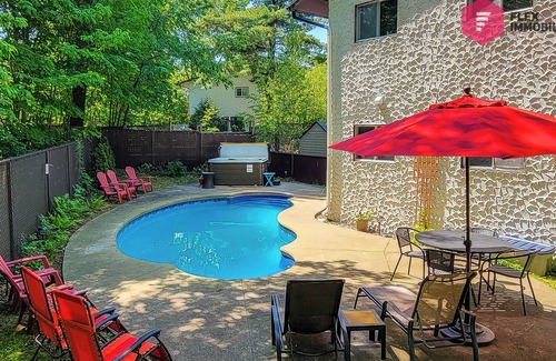 Sutton Condo | Le Zig-Zag du Mont Sutton / SPA Pool Fireplaces / Few meters from slopes!