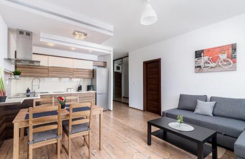 Bronowice Apartment | Lea Cosy Apartment by BookingHost