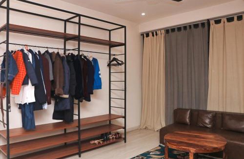 Mahipalpur Extension Apartment | Leafyinn Serenity Retreat