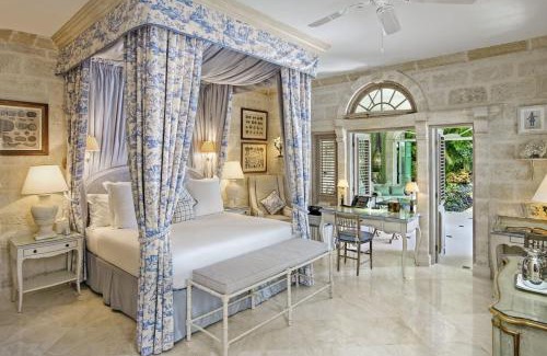 Little Battaleys Villa | Leamington Pavilion by Blue Sky Luxury