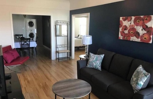 Waterford Valley Apartment | Leaside Executive Two-Bedroom Apartment