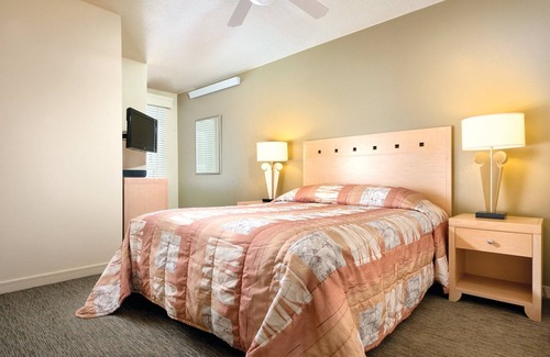 Seaside Gilbert District Resort | Leave your worries at the door!