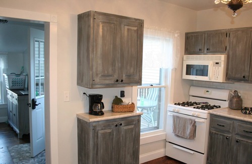 Le Claire House | LeClaire Iowa