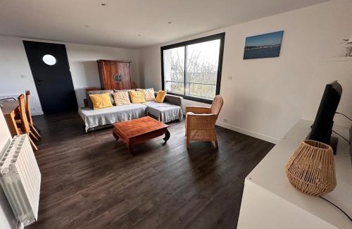 Saint-Pair-sur-Mer Apartment | Lecrindublanccaillou