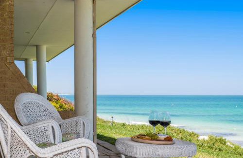 Ledge Point House | Ledge on the Beach - Nestled right by the waters edge