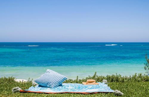 Ledge Point House | Ledge on the Beach - Nestled right by the waters edge
