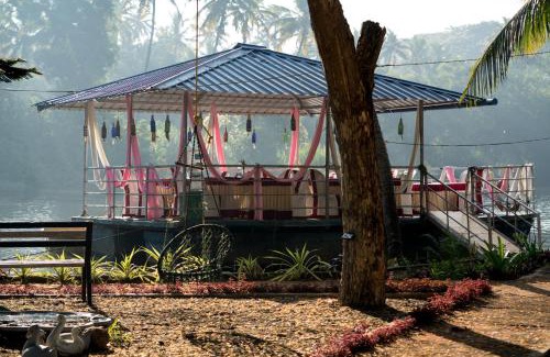 Poovar Hotel | Leela Backwater Inn