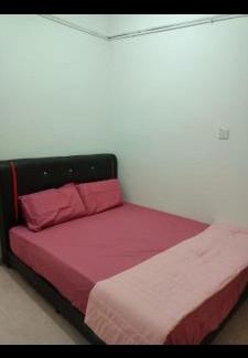 Seri Kembangan House | Leeza Homestay