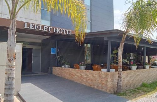 Sanlucar la Mayor Hotel | Leflet Sanlucar