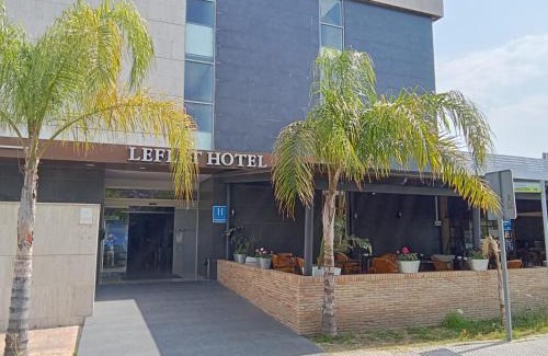 Sanlucar la Mayor Hotel | Leflet Sanlucar