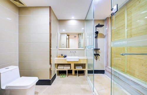 Zhuhai Gongbei Hotel | Left Bank Hotel Zhuhai Gongbei Port