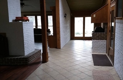 Parker House | Lefty's East Plano Cozy Getaway Sleeps 11 - EZ to I-75