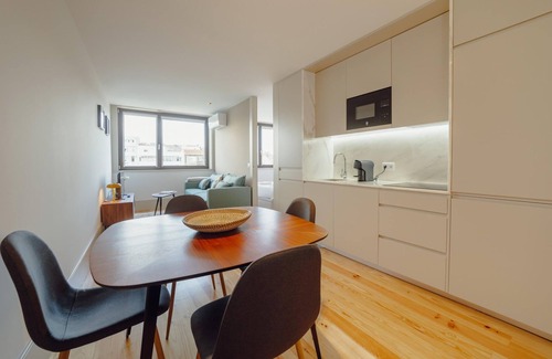 Lapa Apartment | Legacy Oporto Design Apartment G by Vacationy