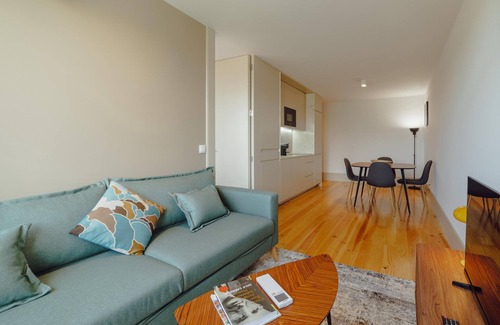 Lapa Apartment | Legacy Oporto Design Apartment G by Vacationy