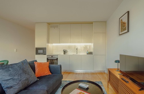 Lapa Apartment | Legacy Oporto Premium Apartment B by Vacationy