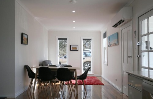 Relbia House | Leichhardt Cottages
