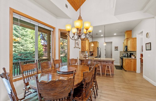 Sierra Cedars Cabin | Leisure Landing – Unwind in the Pines