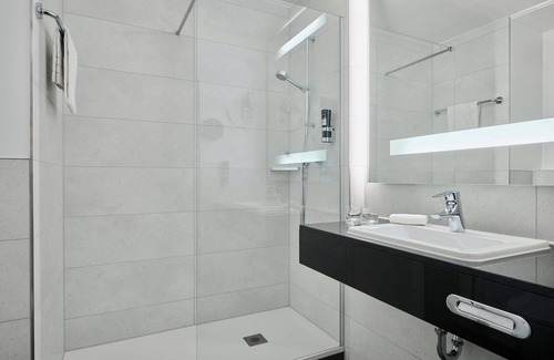 Herzogpark Hotel | Leonardo Hotel Munich Arabellapark
