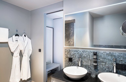 Grengel Hotel | Leonardo Royal Hotel Cologne Bonn Airport
