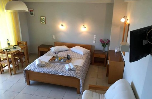Platanias Town House | Leonidas Rooms