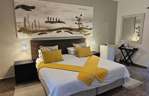 St. Lucia Cabin | Leopard Corner Lodge