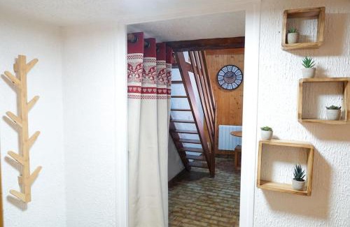 Montricher-le-Bochet Apartment | Les 3 marmottes duplex proche de la station Les Karellis