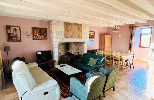 La Chapelle-Faucher House | Les Abeilles
