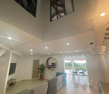 Ducos House | Les Appart villa Sunbay Caraibes avec piscine privative vue mer et montagne