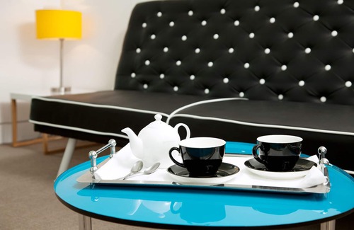 Saint-Pierre-la-Garenne Hotel | Les Canisses