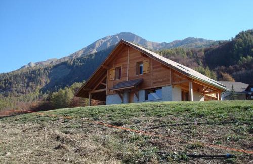 Saint-Leger-les-Melezes Ski Chalet | Les Chalets du Choumeau